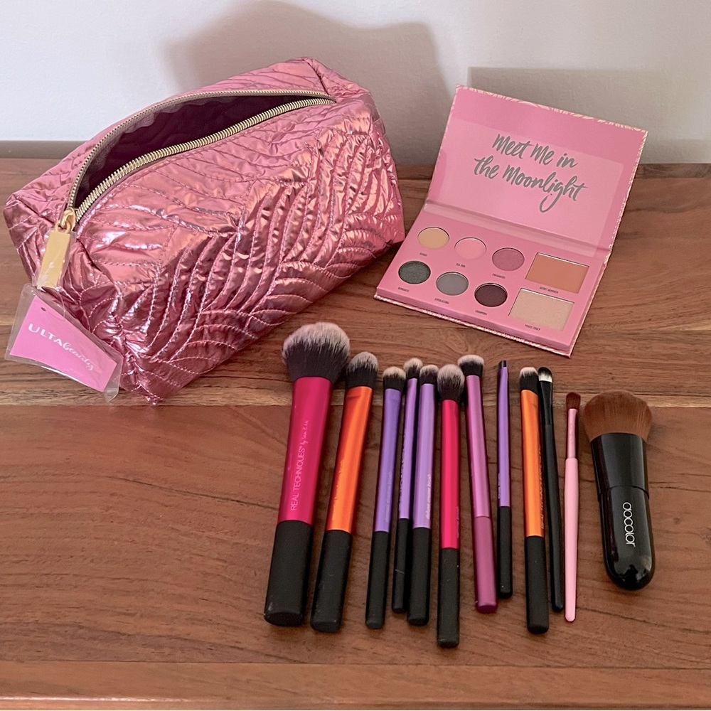 Real Techniques Makeup Brush Haul w/ eye and face palette and makeup bag.
